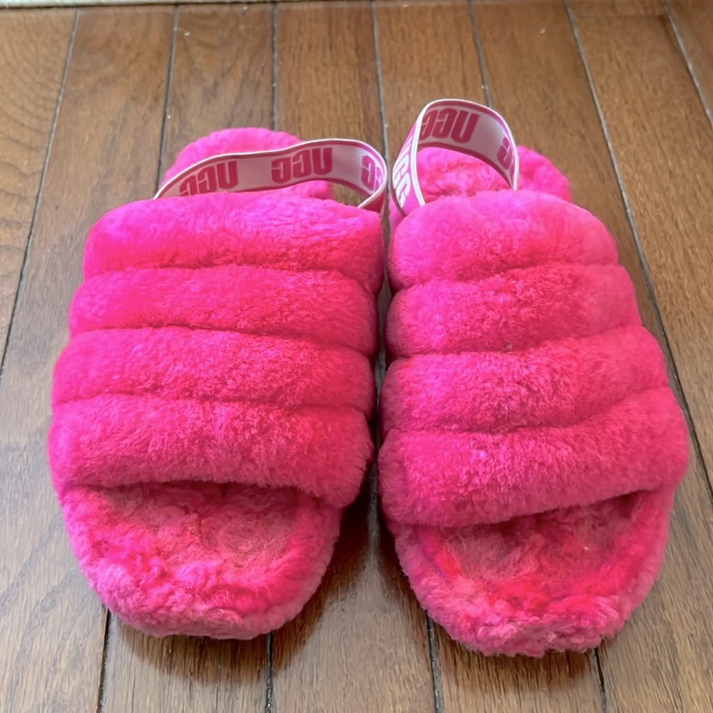 Kids Girls Ugg fluff slide size 2